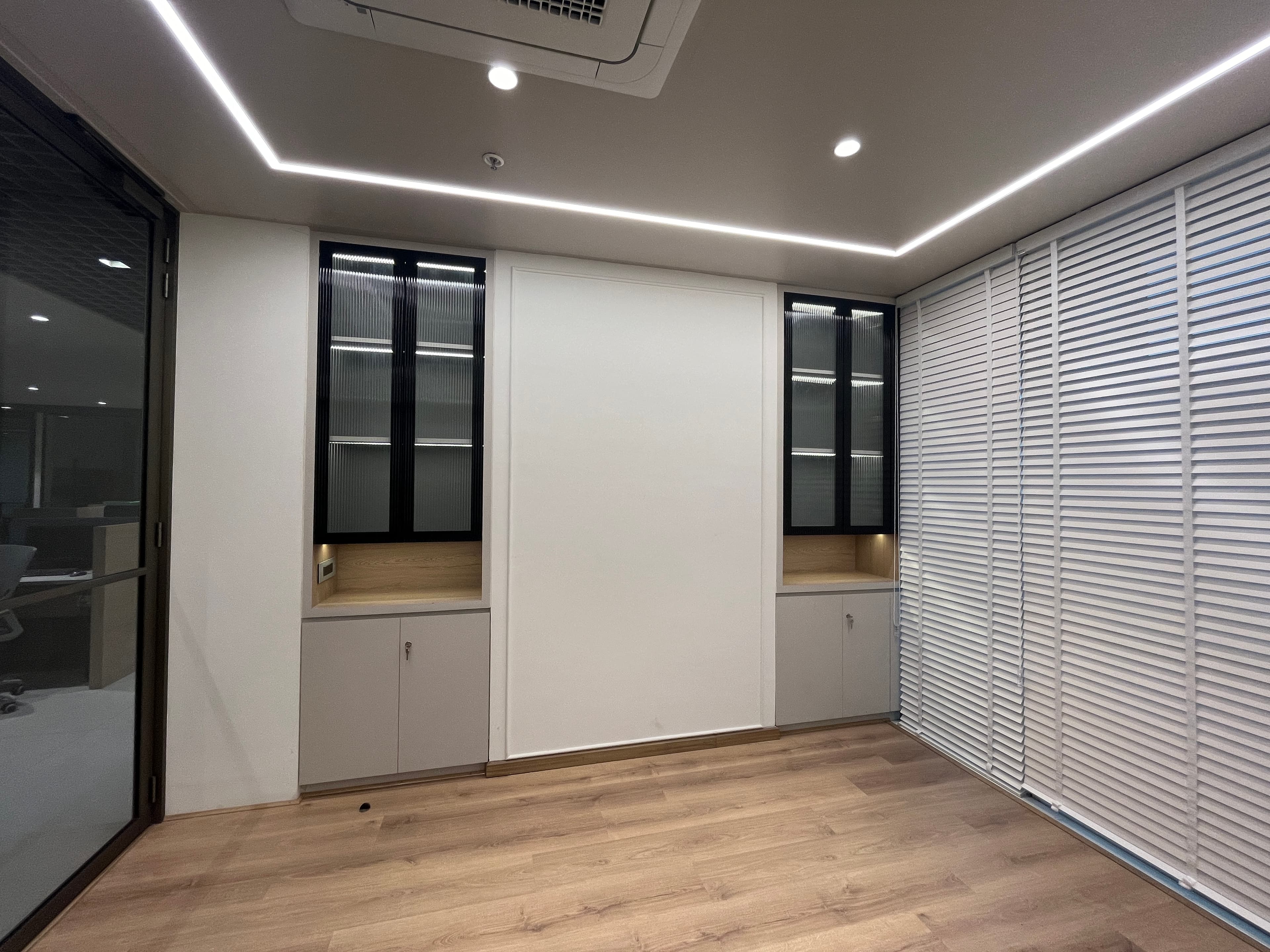 Office at Navaratna - Image 35