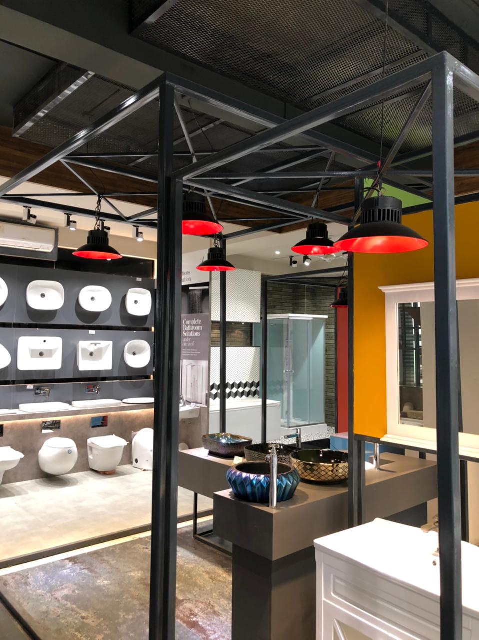 Showroom - Image 10