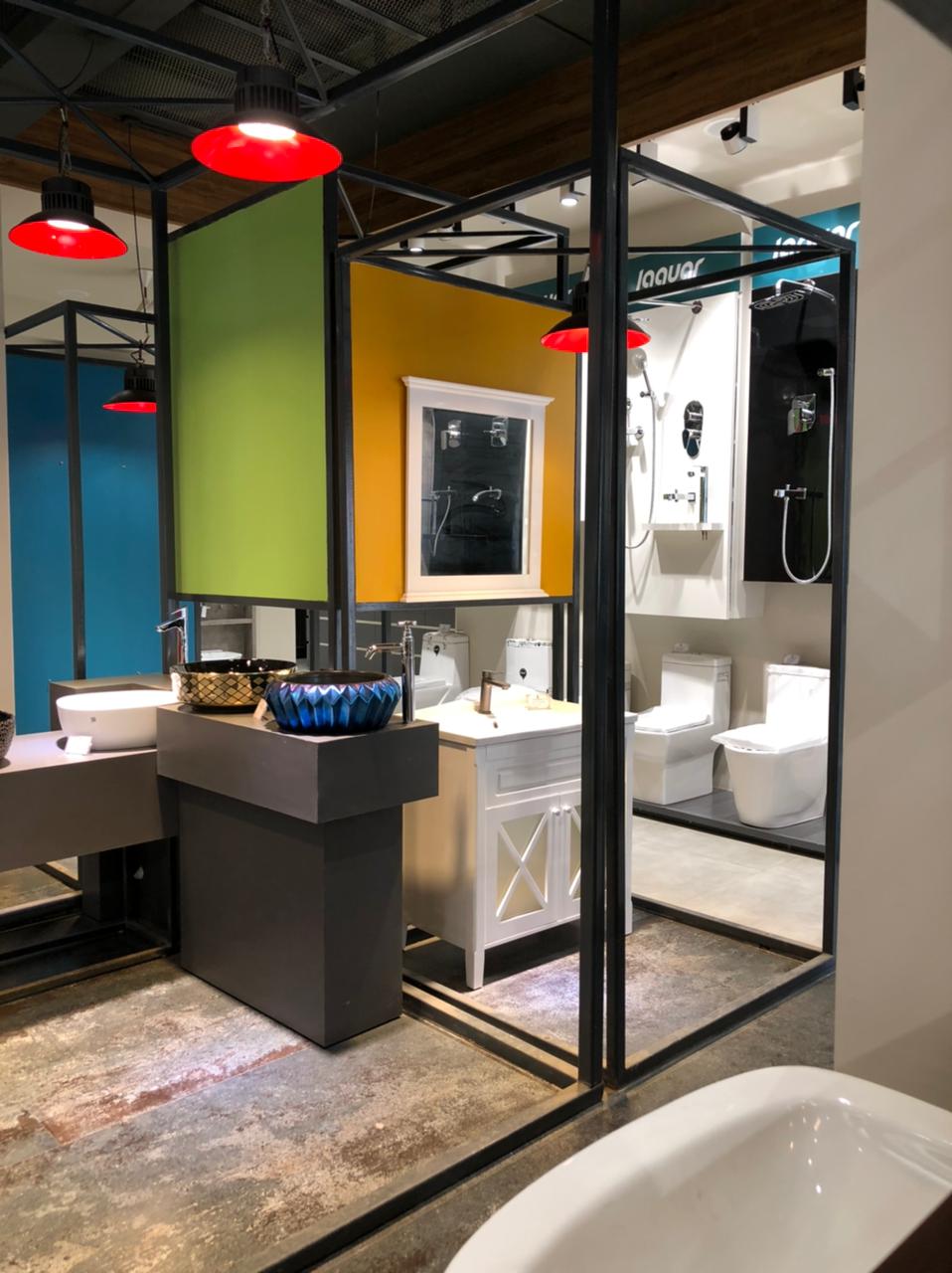 Showroom - Image 11